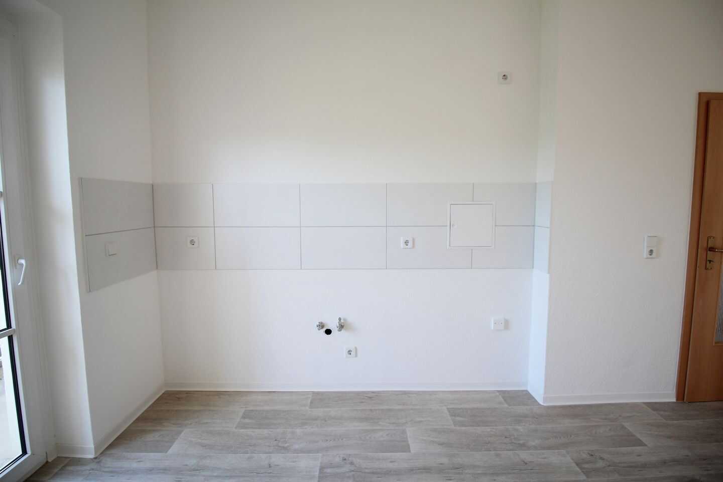 3-Raum-Wohnung mit Balkon zum schönen Innenhof mit Spielplatz – Chemnitz – Vorschaubild 7