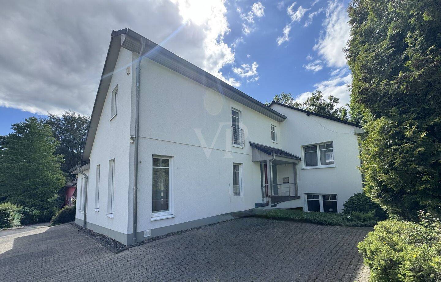 Modernes Einfamilienhaus mit Einliegerwohnung in begehrter Wohnlage von Wiehl – Wiehl – Vorschaubild 3