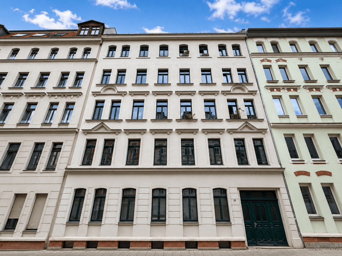 Charmante 3-Zimmer-Altbauwohnung mit Balkon in begehrter Südvorstadt – 4275 Leipzig – Bild 1 von 4