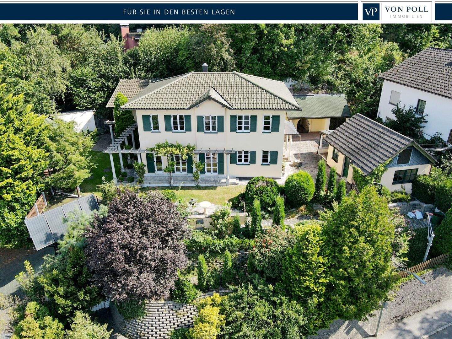 Exklusives Wohnerlebnis: Charmante Villa in begehrter Lage von Landshut – Landshut – Bild 1 von 9