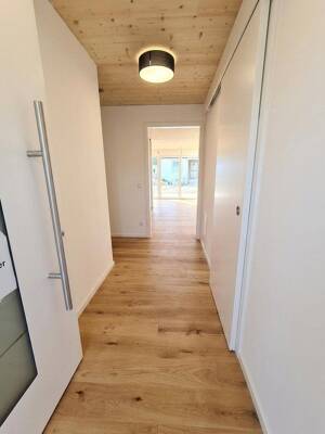Energiesparend und gesund Wohnen: Neues Holzmassiv-Reihenhaus mit 6 Zimmern in Obermenzing – 81247 München – Vorschaubild 4