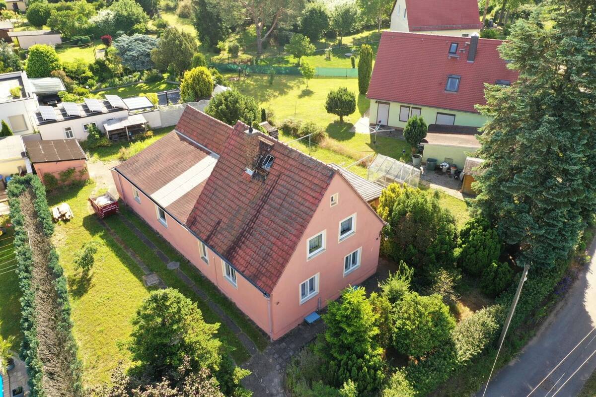 Familienfreundlich wohnen mit Elbblick - Ihr Einfamilienhaus in Dresden-Kaditz – 1139 Dresden – Bild 1 von 9
