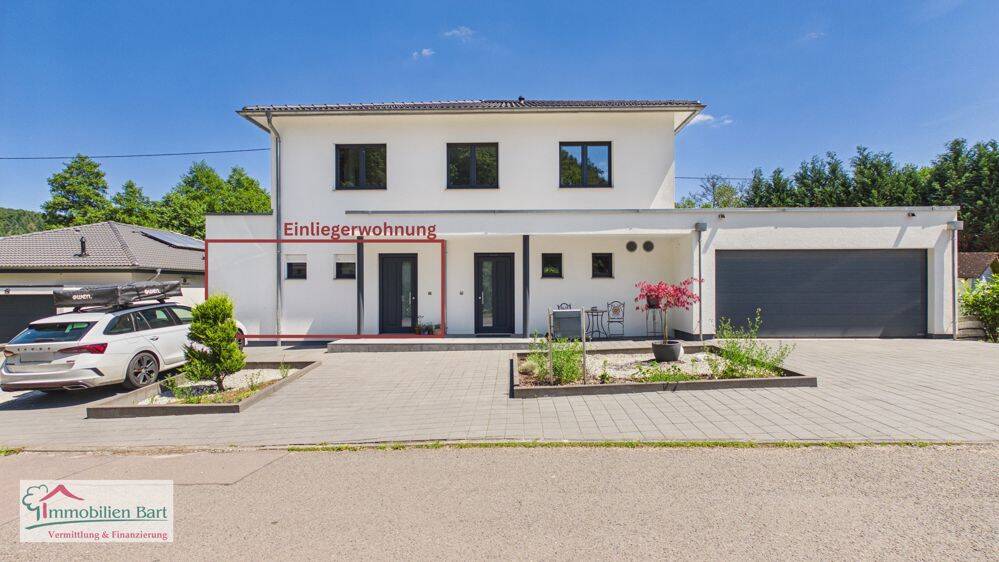 GRENZE LUXEMBURG: NEUWERTIGES, MODERNES UND GROßZÜGIGES ZUHAUSE MIT EINLIEGERWOHNUNG UND DOPPELGARAGE!