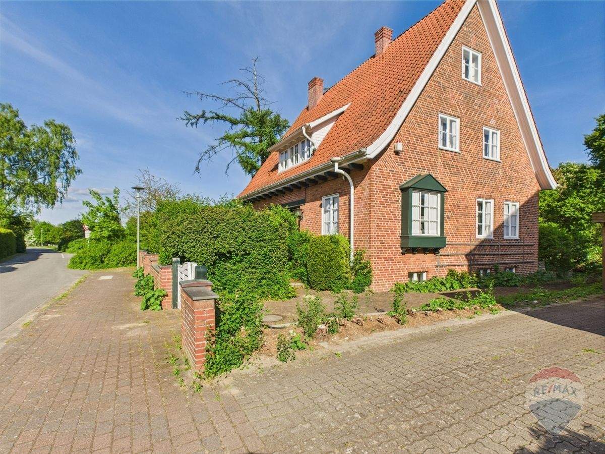 Seltene Chance: Denkmalgeschütztes Architektenhaus mit parkähnlichem Grundstück und unverbaubarem Feldrandblick – Neumünster – Vorschaubild 7