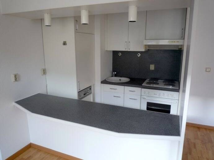 EF - Zentrale Lage mit Balkon, EBK und Stellplatz – Erfurt – Vorschaubild 5