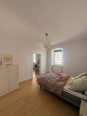 Stilvolle 120 m² Altbauwohnung in zentraler Lage von Amberg zu vermieten – 92224 Amberg – Vorschaubild 3