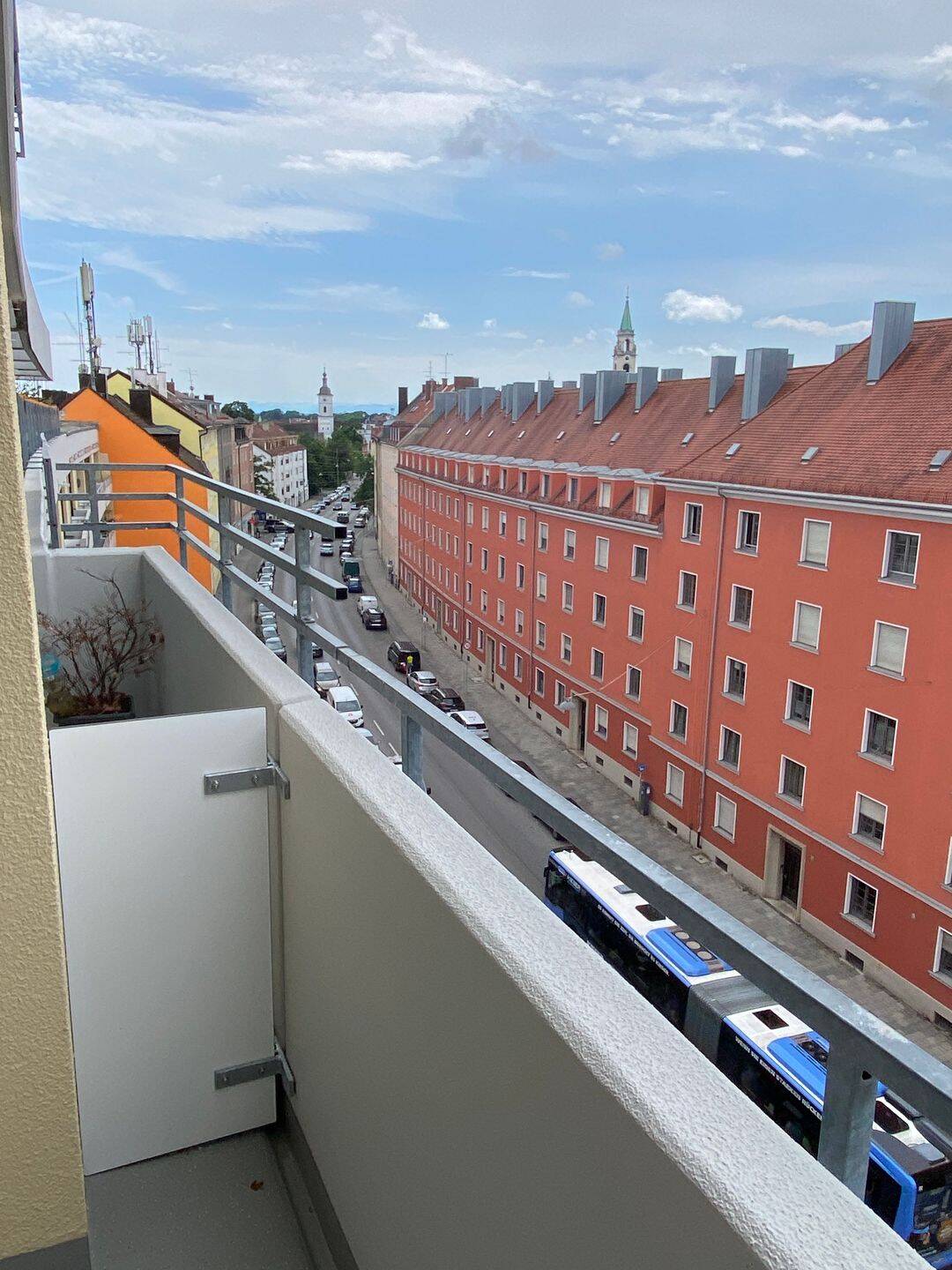 Renoviertes Appartement mit Balkon und sep. Küche – München – Vorschaubild 9
