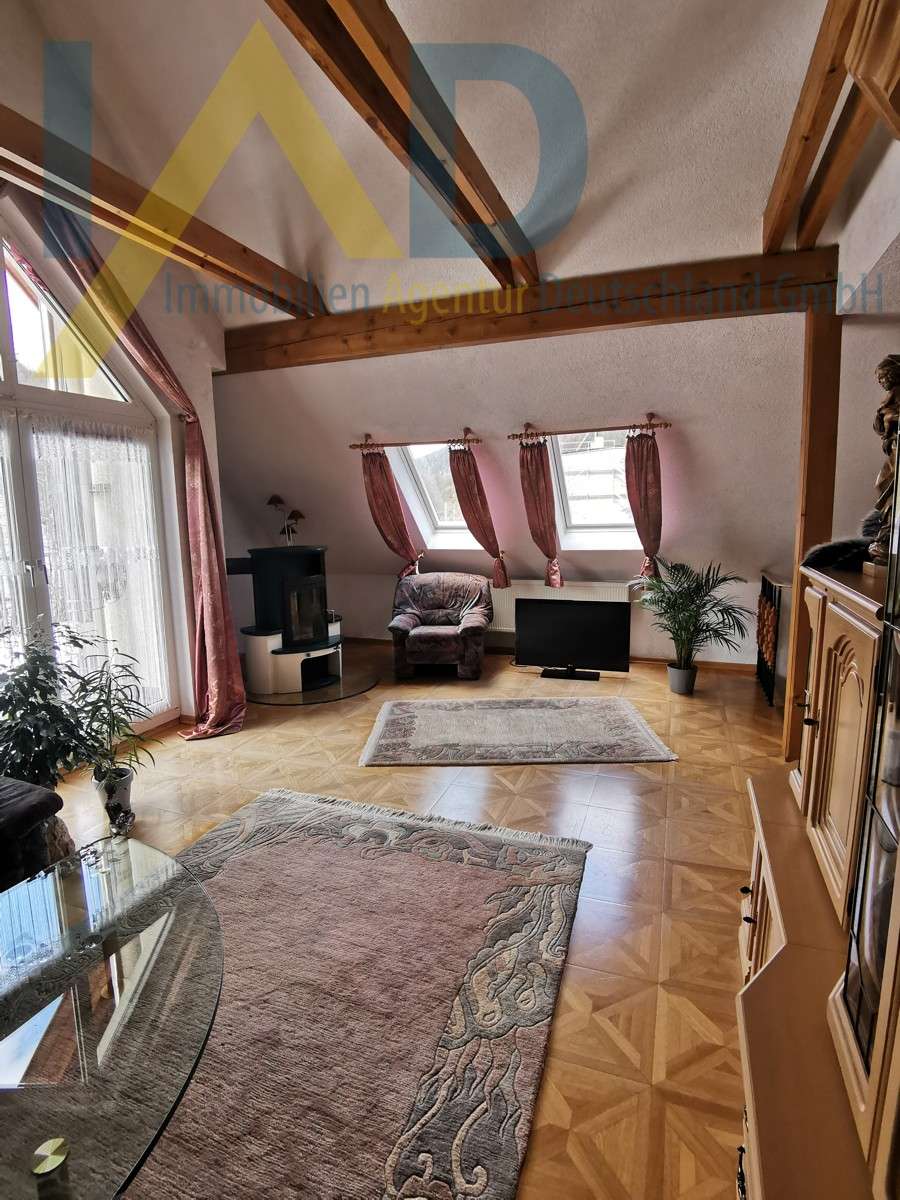 Wohnen im Thüringer Wald: Haus mit Einliegerwohnung und weitläufigem Grundstück – Probstzella – Vorschaubild 2
