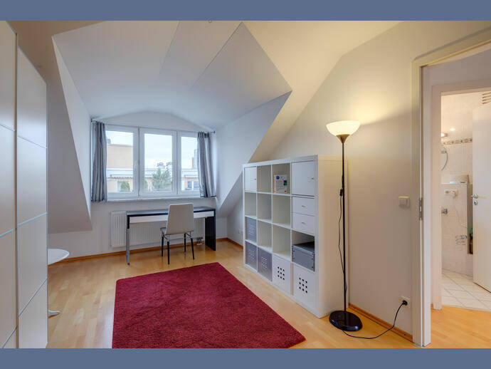 Möbliert: Gemütliche 3-Zimmer Wohnung mit Dachterrasse – München – Vorschaubild 6