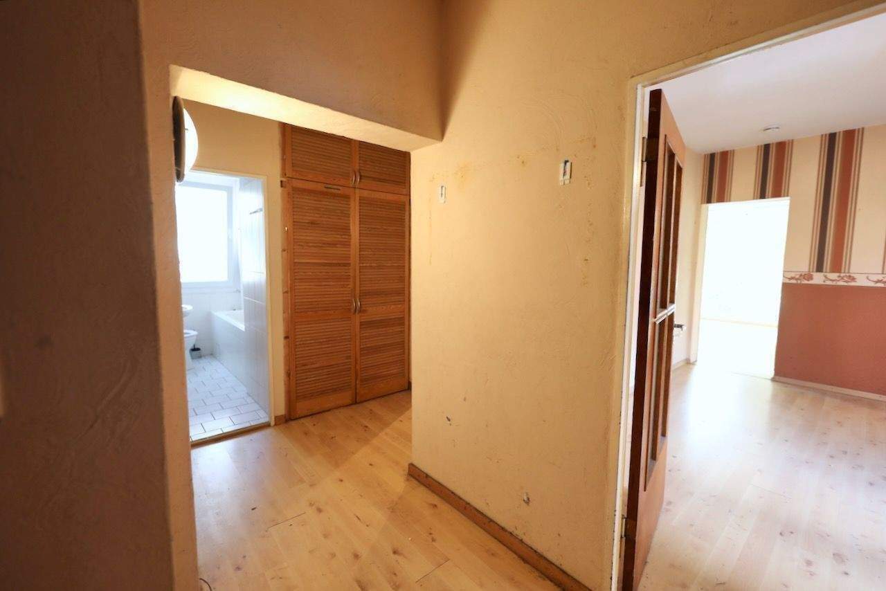 AUFZUG, BALKON & GEMEINSCHAFTLICHE DACHTERRASSE - ZENTRAL GELEGEN - ZUM NEU GESTALTEN – Berlin – Vorschaubild 2