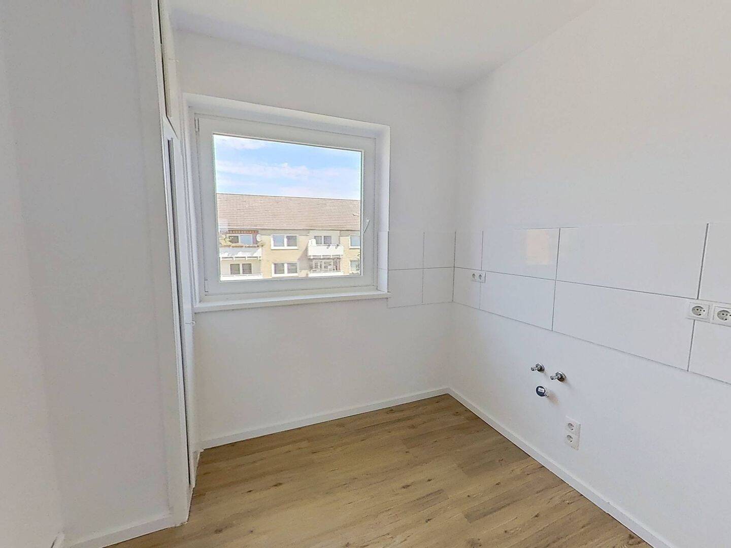 Lichtdurchflutete 3-Zimmer-Wohnung mit BALKON – Uetersen – Vorschaubild 7