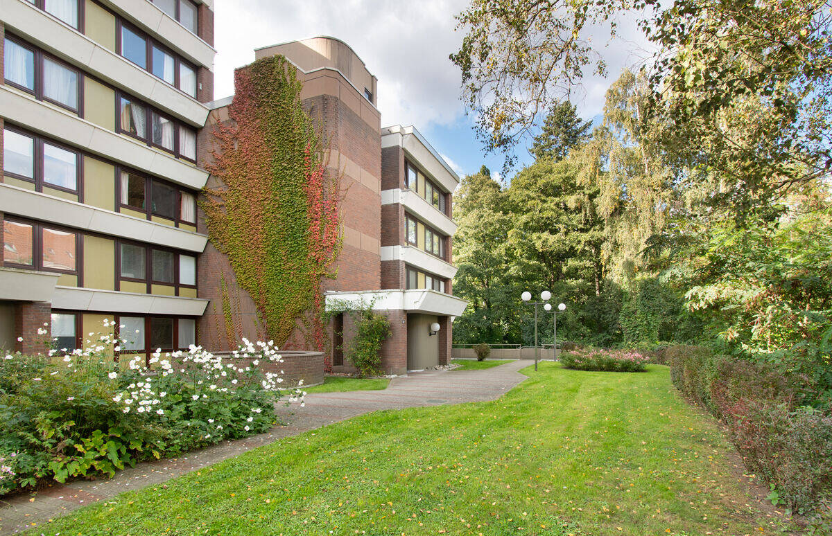 Eigentumswohnung in beliebter Lage von Wandsbek - Mit sonnigem Balkon und Tiefgaragenstellplatz – 22041 Hamburg – Bild 1 von 9