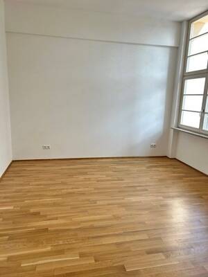 +++ NEUWERTIGE WOHNUNG MIT FUßBODENHEIZUNG, BALKON UND PARKETT +++ – 9120 Chemnitz – Vorschaubild 5