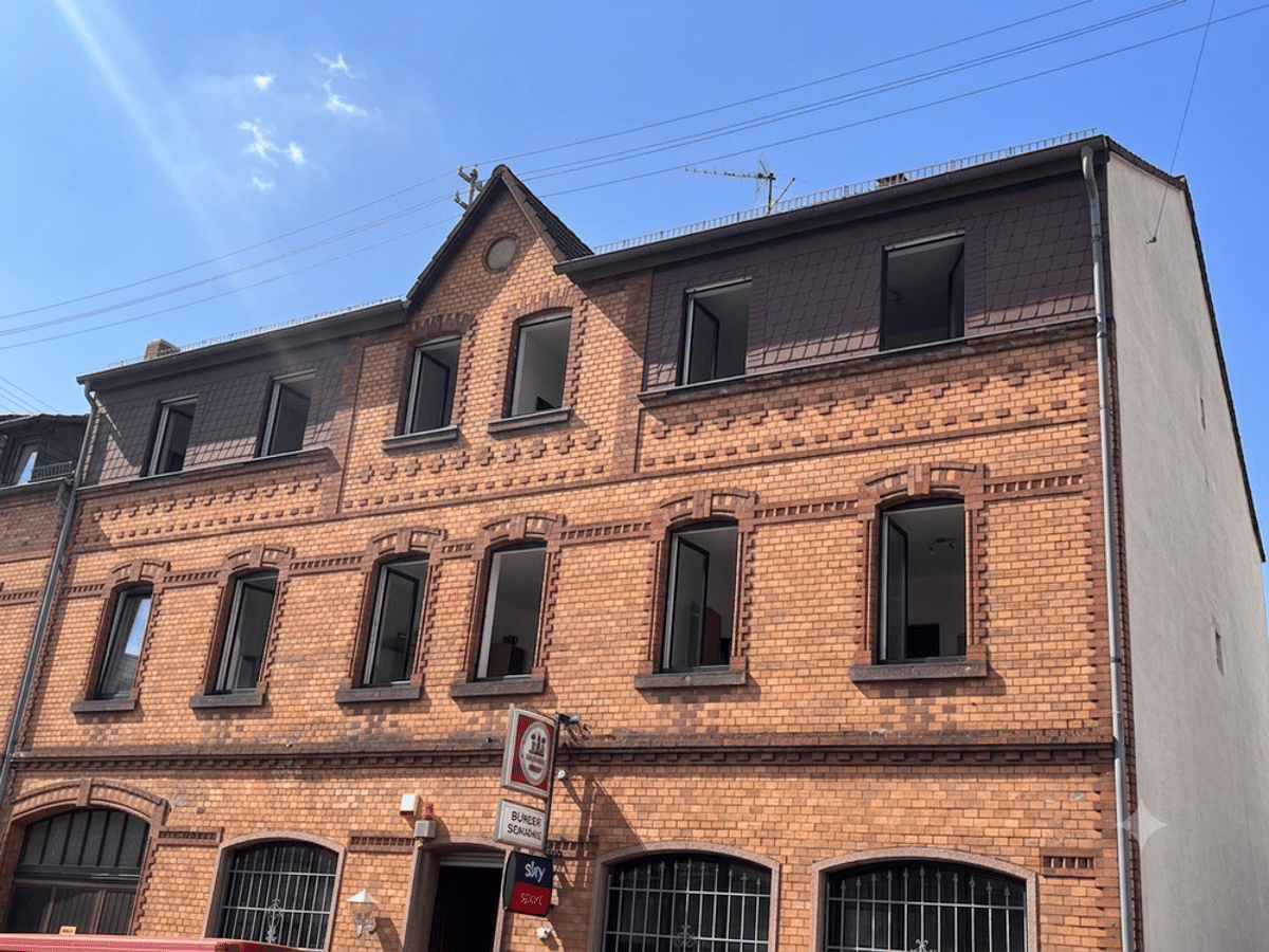 Gemütlichkeit unterm Dach! 2,5 Zimmer-DG-Wohnung in Wiesbaden-Bierstadt! – 65191 Wiesbaden – Bild 1 von 6
