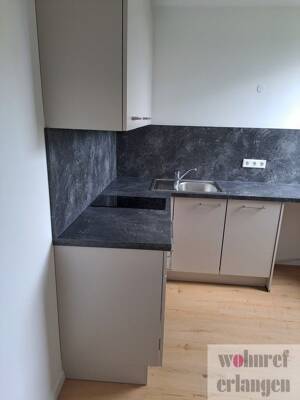 Schöne modern möblierte 1,5 Zimmer Wohnung Erstbezug nach Renovierung – 91058 Erlangen – Vorschaubild 4