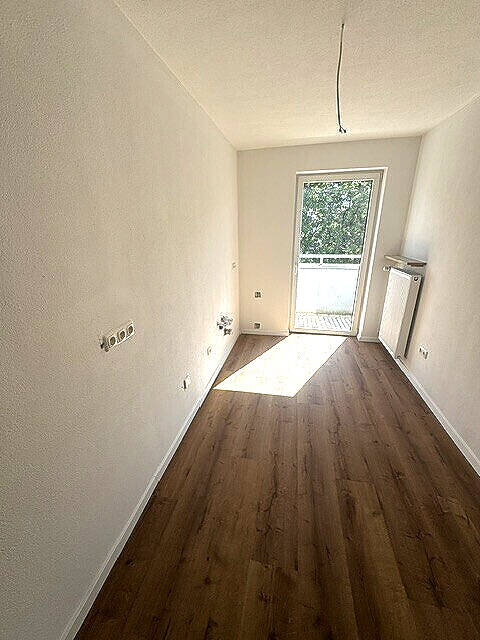 Zentrale neu renovierte Penthousewohnung mit Aufzug 103 m² – Nürnberg – Vorschaubild 6