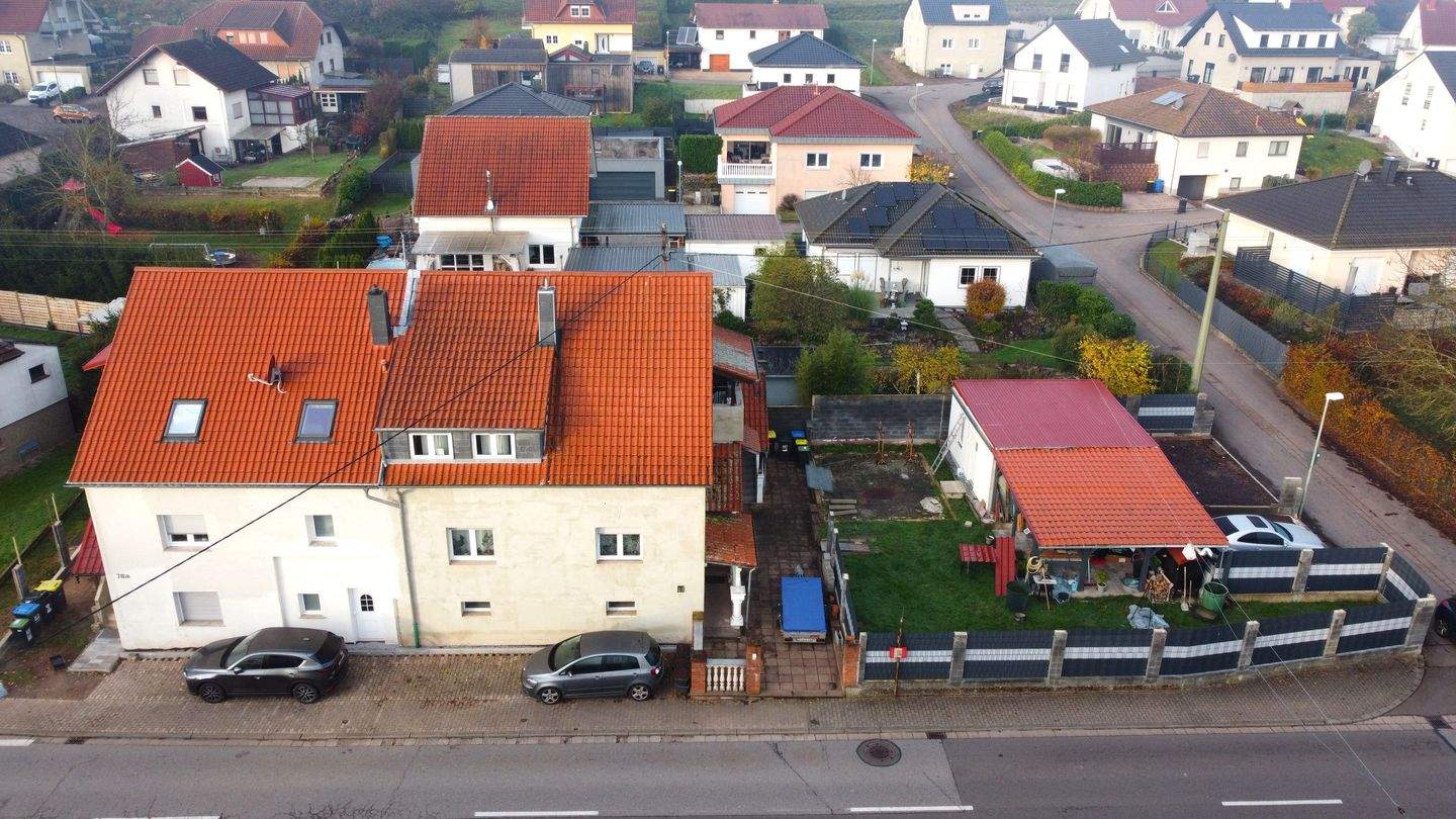 Mehrfamilienhaus mit 5 Wohneinheiten – Losheim am See – Bild 1 von 7