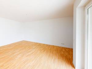 Traumhafte 4 Zimmer Familienwohnung mit Balkon – 99086 Erfurt – Vorschaubild 2