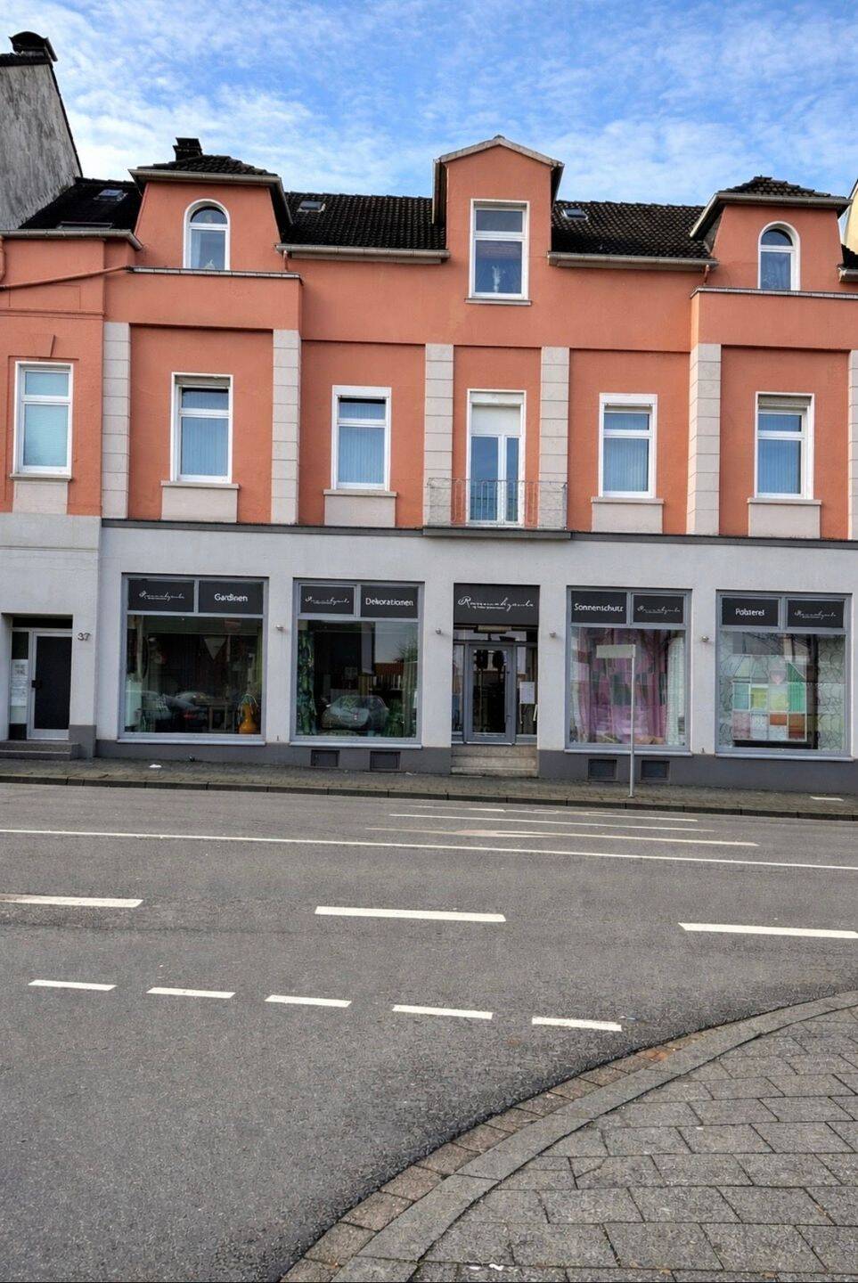 Mehrfamilienhaus mit Ladenlokal in zentraler Lage von Remscheid-Hasten – Remscheid – Bild 1 von 9
