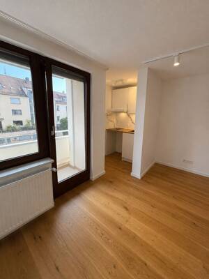Erstbezug nach Komplettsanierung – Moderne 1-Zimmer-Wohnung mit Balkon in Bestlage von Erlangen – 91054 Erlangen – Vorschaubild 4