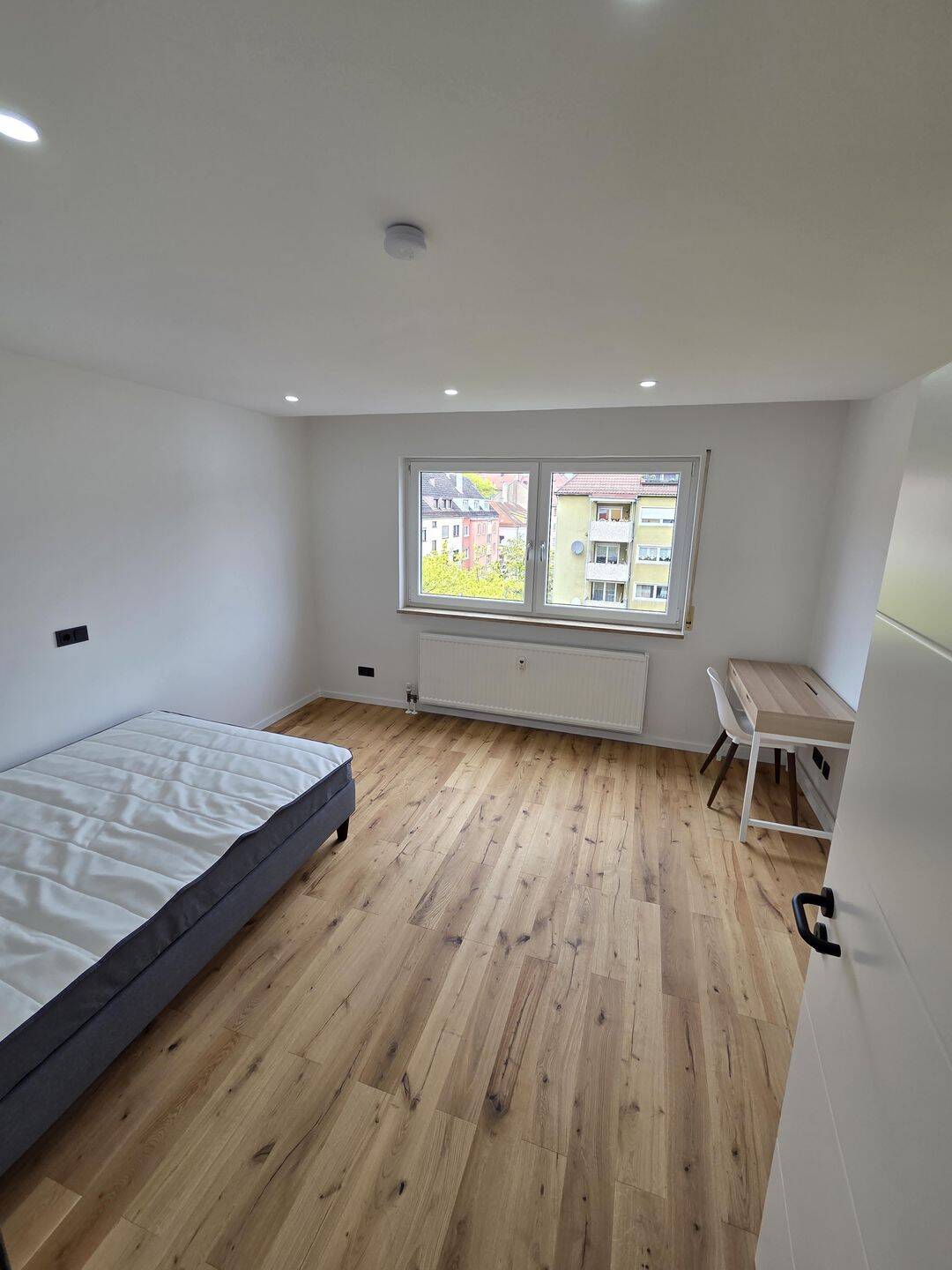 neu renoviertes & möbliertes WG Zimmer in Nürnberg – Nürnberg – Vorschaubild 6