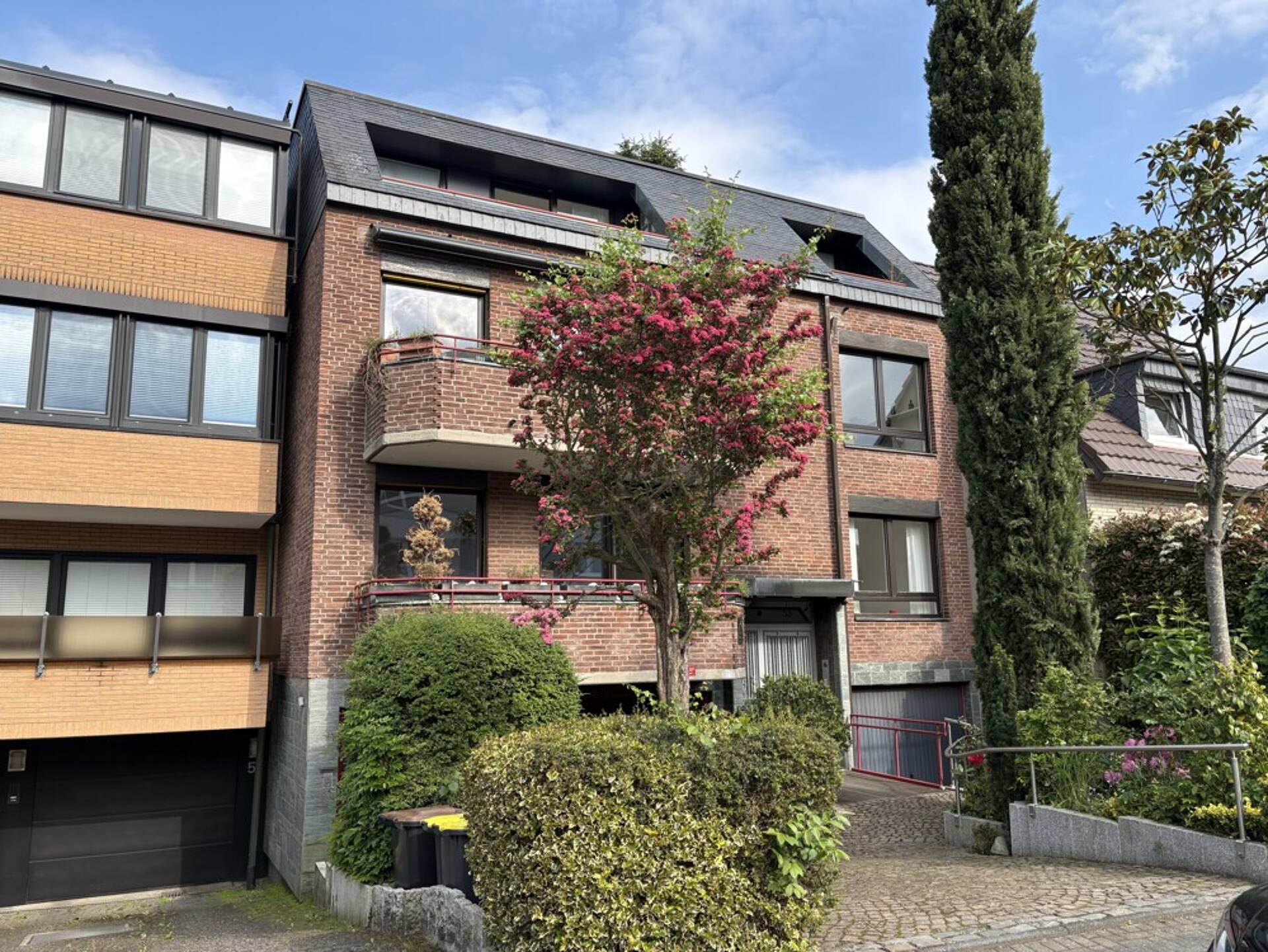 Etagenwohnung in 50858 Köln mit 143 m² kaufen