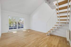 Solln: 3,5-Dachgeschosswohnung mit Galerie, 3 Balkonen und Turmzimmer – 81479 München – Vorschaubild 8