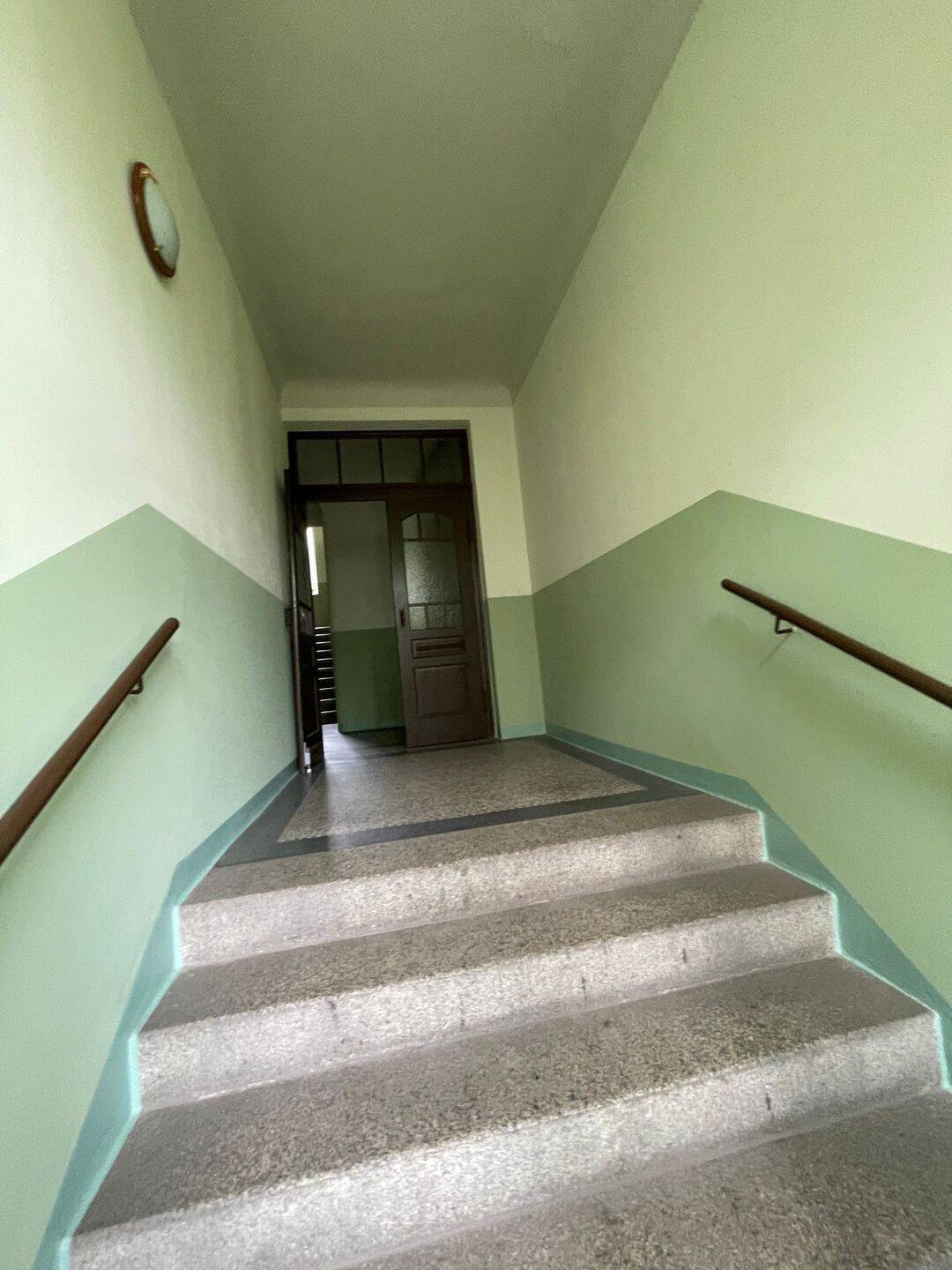 Horst-Menzel-Str.* solide 2-Raum Wohnung mit Balkon in ruhiger Lage – Chemnitz – Vorschaubild 3