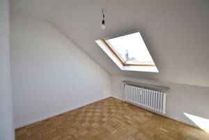 Ab sofort! Helle & moderne 3-Zi-Whg mit Aufzug – 40597 Düsseldorf – Vorschaubild 3