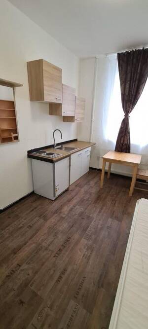 Möbliertes Apartment mit eigener Dusche & Küche - Strom und Heizung inklusive - Erlangen Zentrum