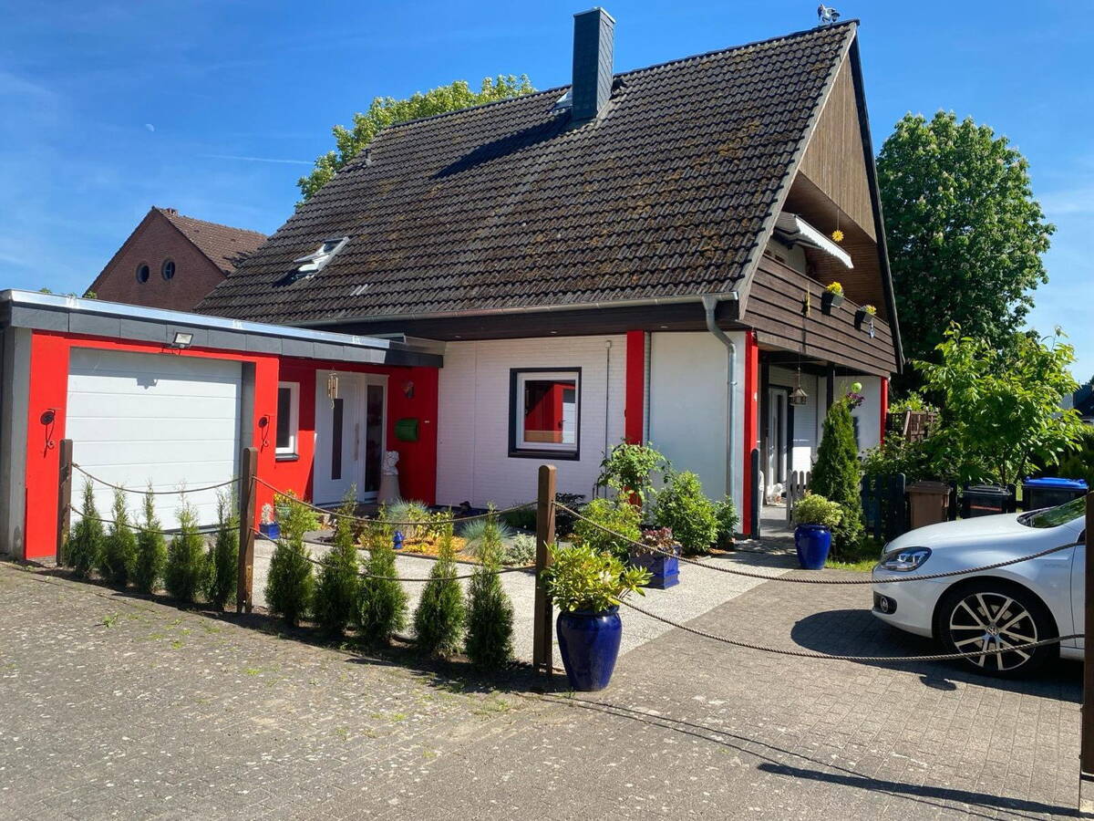 Modernisiertes Einfamilienhaus mit Kamin,Wallbox,bezugsfertig & tollem Wohngefühl – 23628 Krummesse – Bild 1 von 9