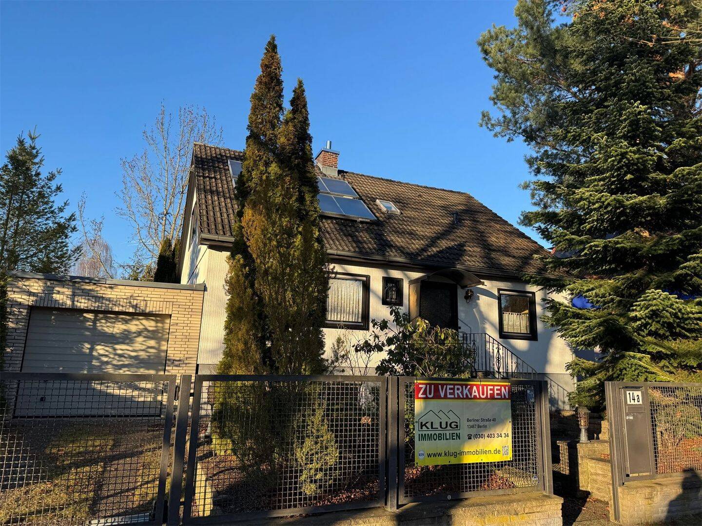 Hermsdorf! Ein besonderes Haus mit Innenpool, Kaminofen, gr. Terrasse u. zeitgemäßer Aufteilung! – Berlin – Vorschaubild 2