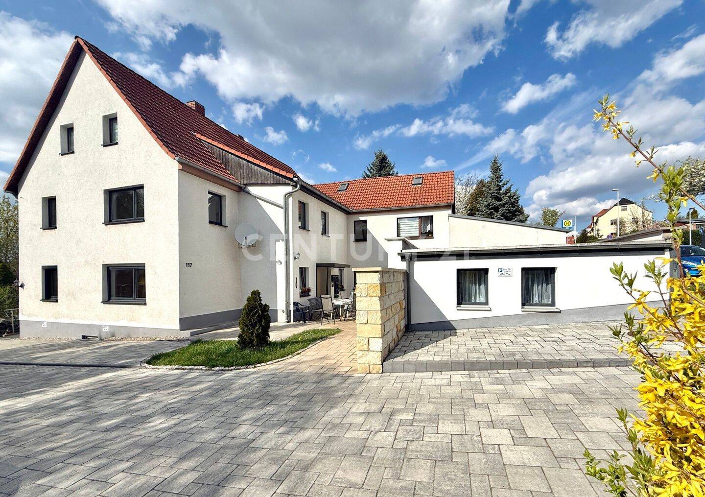 Teilvermietetes Renditeobjekt mit Topsanierung – Freital – Bild 1 von 9