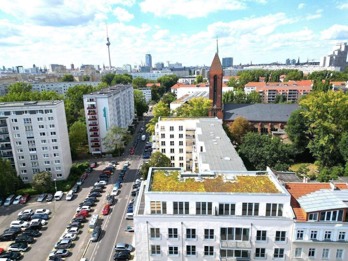 Sa/So Besichtigungen - 0172-3261193 / Dachgeschoß zum Sofortbezug / Lift / Terrasse / sehr hohe Räume / – Berlin – Vorschaubild 4