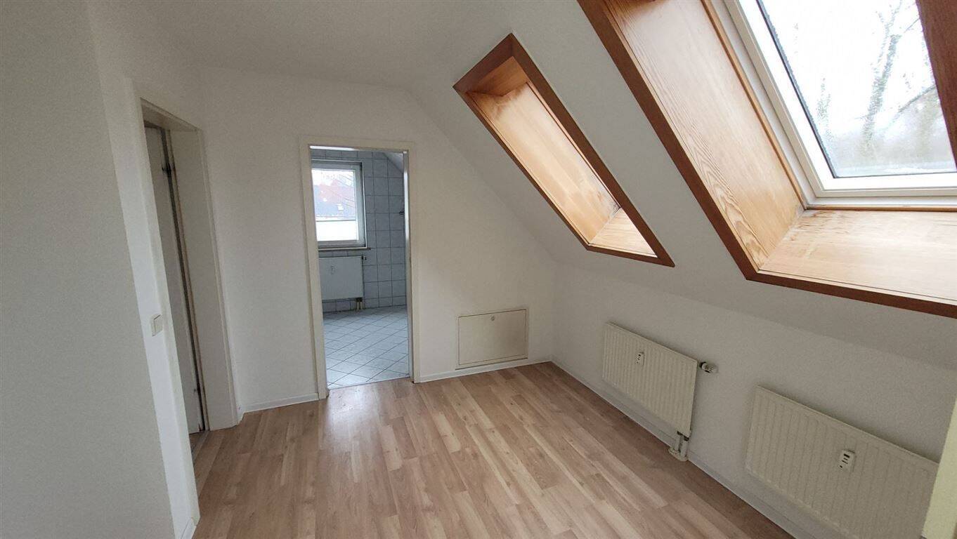 ETW in ruhiger Lage zur Selbstnutzung oder zur Kap.anlage, zzgl. SP – Chemnitz – Vorschaubild 8