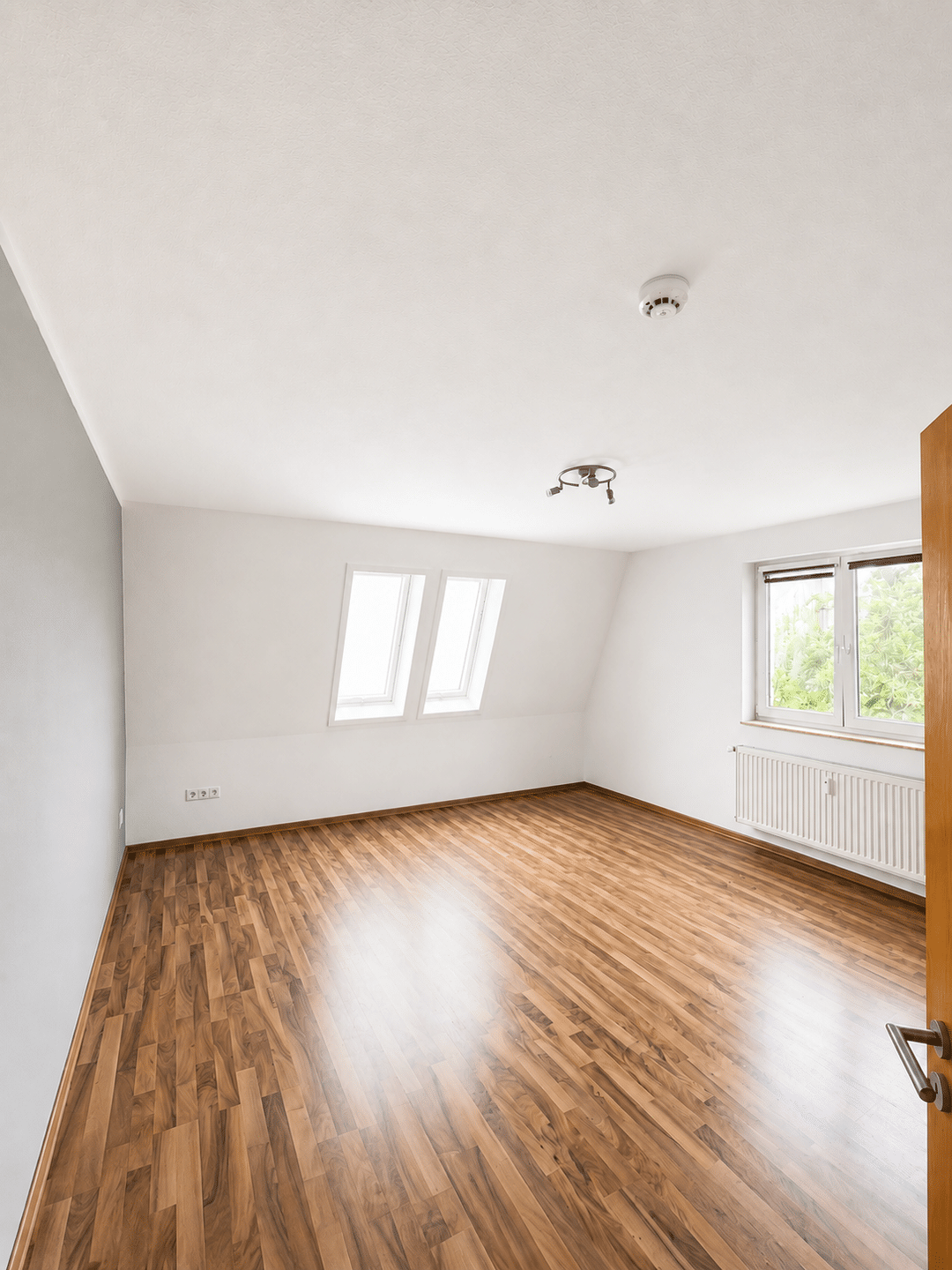 Heinersdorf (Steinhöfel): Moderne bezugsfreie 4-Raum-Wohnung im Grünen