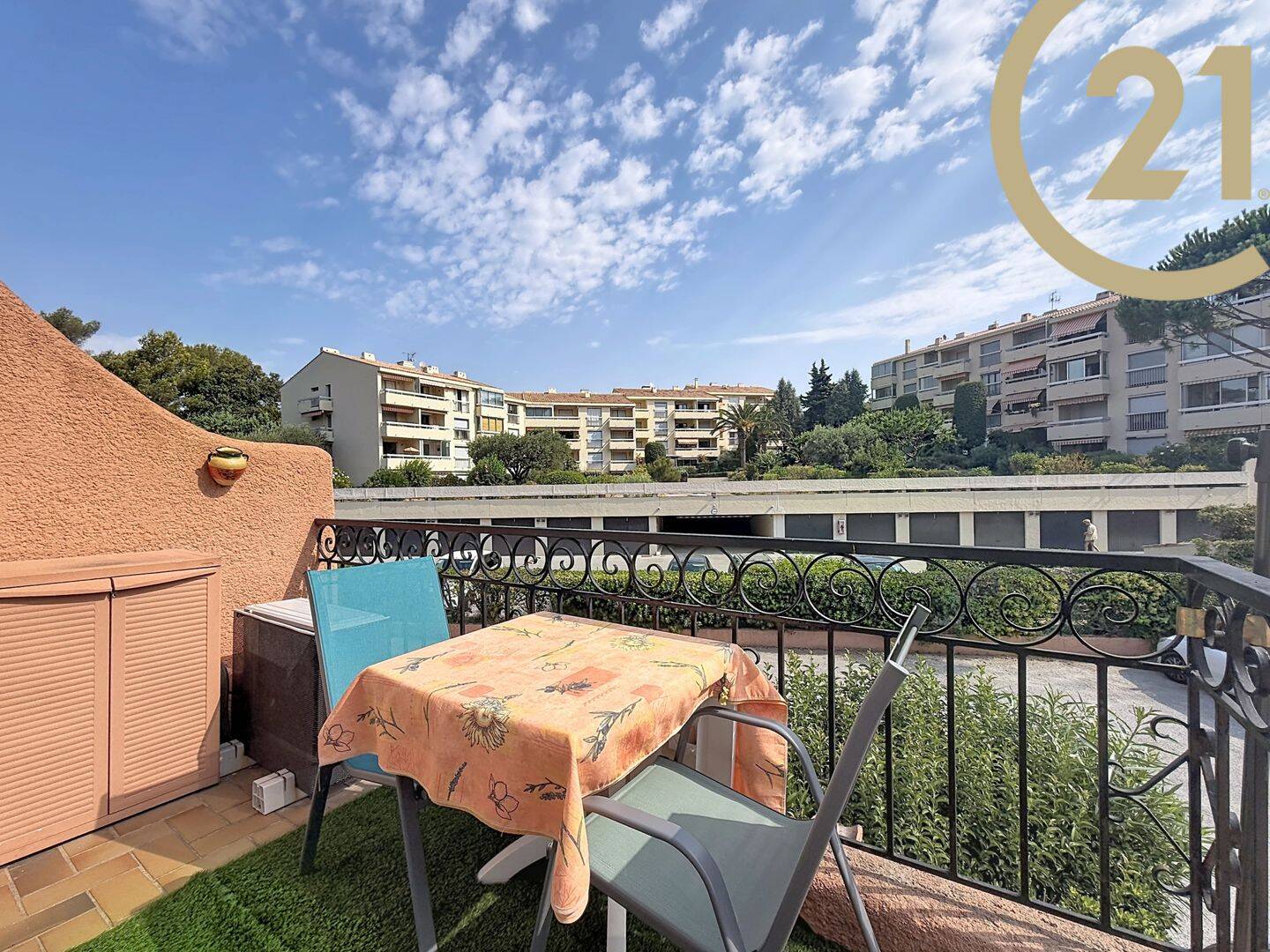 Appartement 1 pièce 23 m² · à Saint-Raphaël · 22,5 m² · 145 000 €