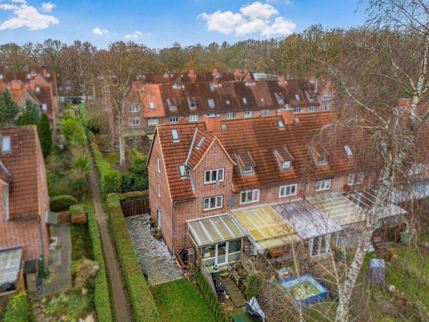 Vielseitiges Reihenendhaus mit Wintergarten - Zwei-Zimmerwohnung in Elmschenhagen als Kapitalanlage – Kiel – Bild 1 von 9