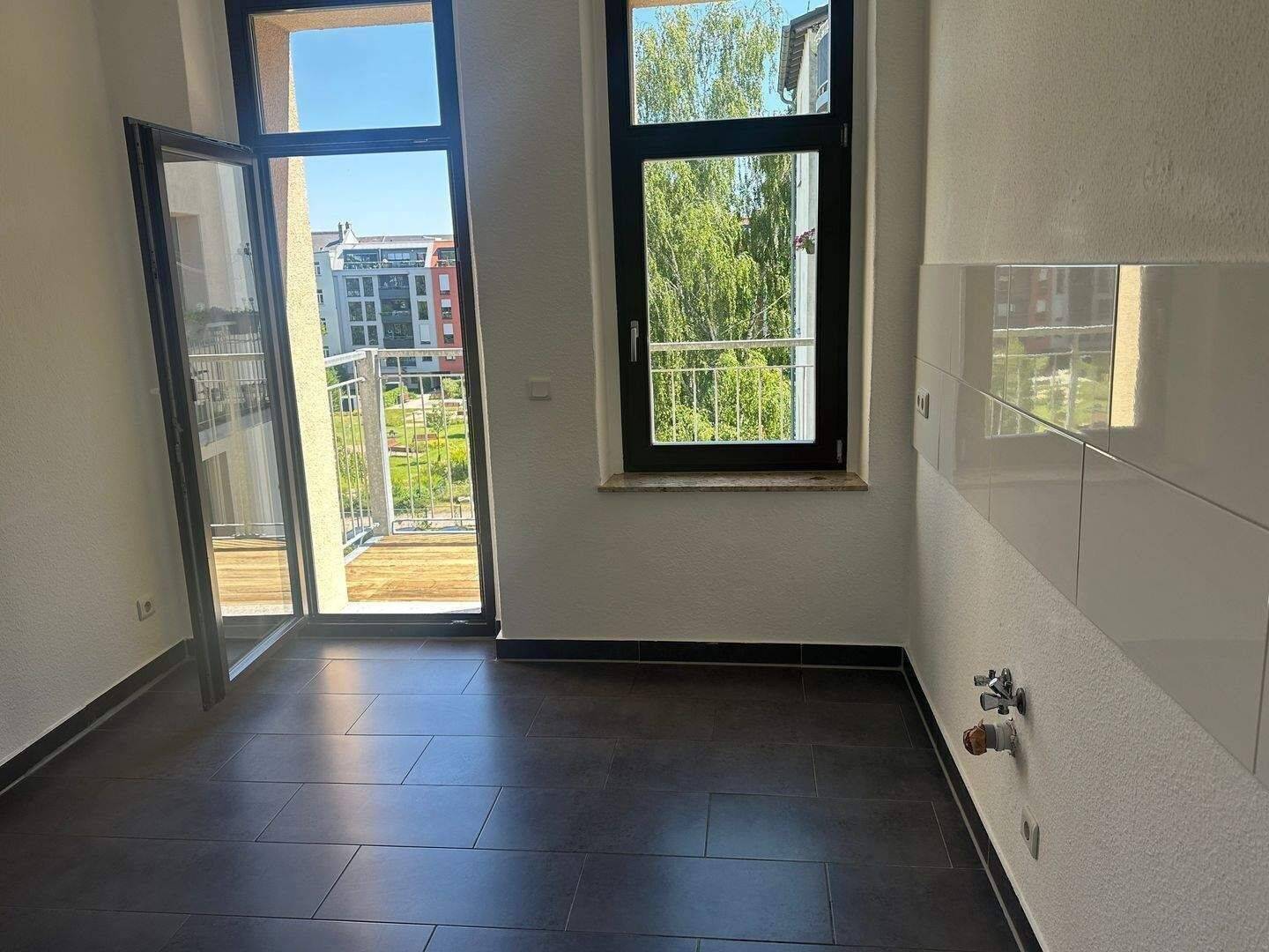 Kaßberg - 3,5 Zimmer, Balkon, Fußbodenheizung, Lift, Solarthermie - Stellplatz-Möglichkeit! – Chemnitz – Vorschaubild 4