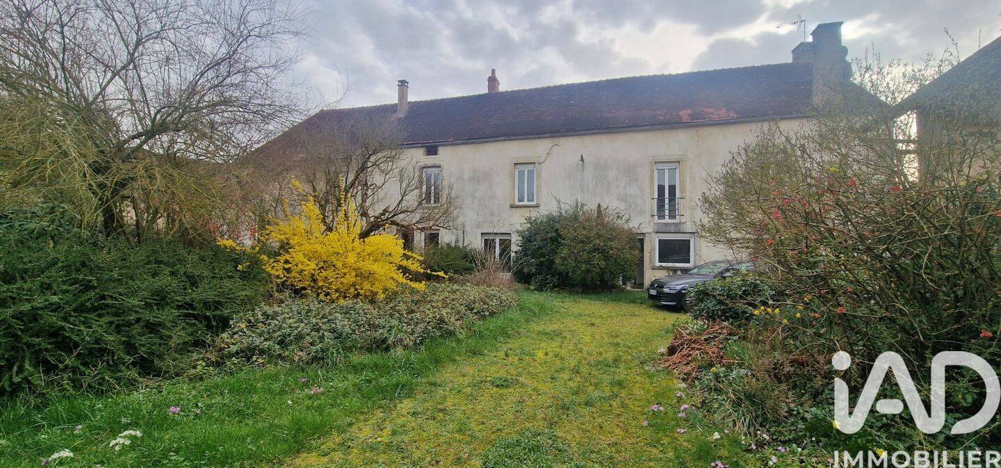 Maison 8 pièces 271 m² · à Argenteuil-sur-Armançon · 271 m² · 166 000 €