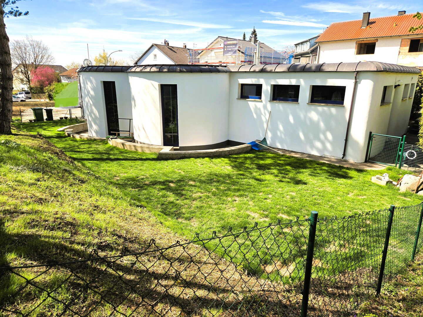 Exklusiver Bungalow an direkter Stadtgrenze Regensburg – Pentling – Bild 1 von 9