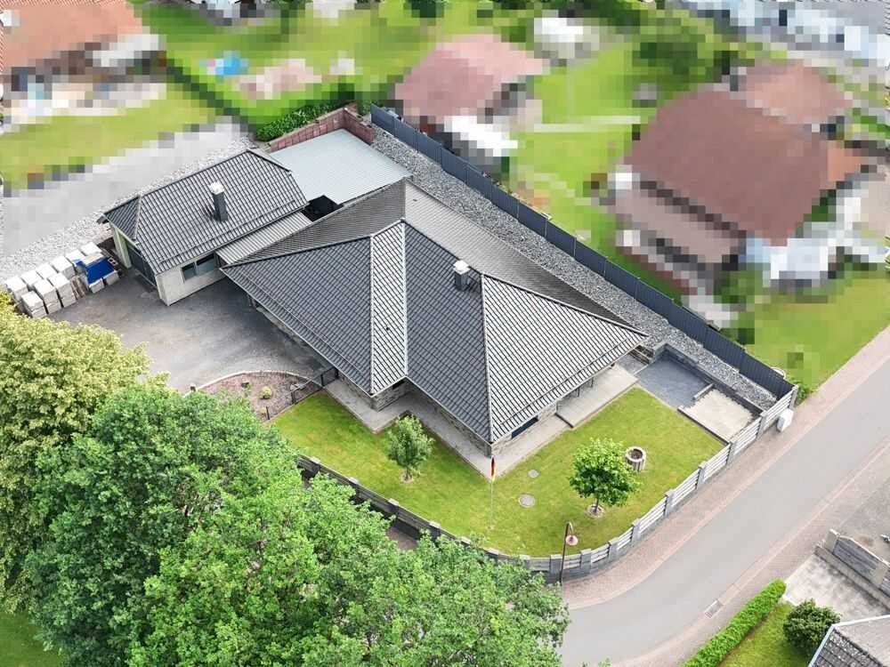 Exklusiver Bungalow mit großer Hobbygarage auf schönem Grundstück – Maroth – Vorschaubild 8