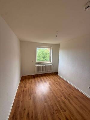 Schöne 4-Zimmer-Wohnung mit Einbauküche in Kiel – 24143 Kiel – Vorschaubild 6