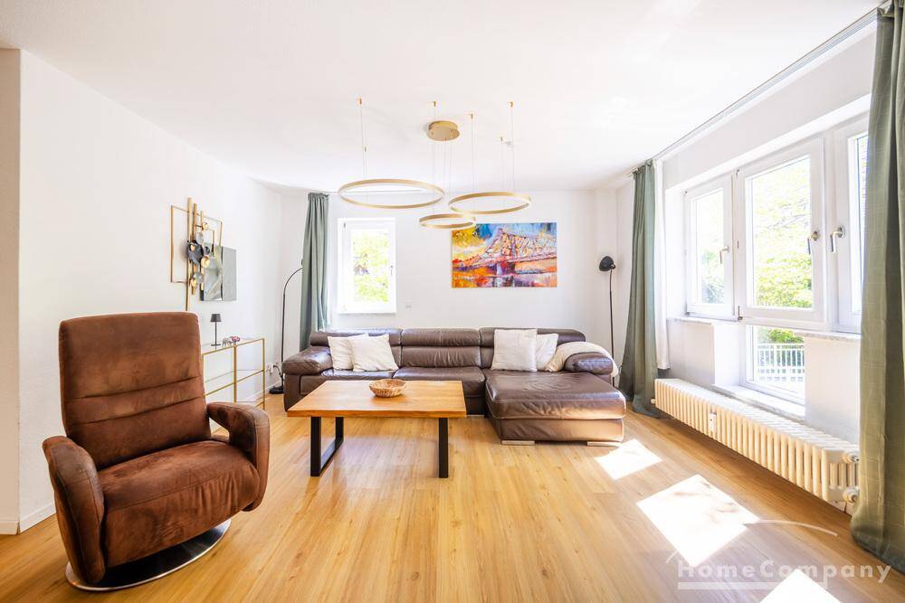 27328 HomeCompany Dresden Möbliert/Furnished 3-Zimmer-Wohnung in Dresden-Blasewitz mit 2 Balkonen max. 4 Personen – Dresden – Vorschaubild 2