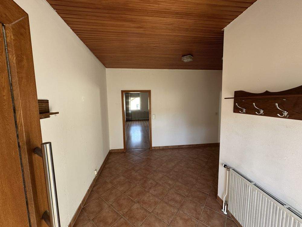 Gebäudeensemble mit drei Wohnhäusern und Bebauungsmöglichkeit – Kottweiler-Schwanden – Vorschaubild 5