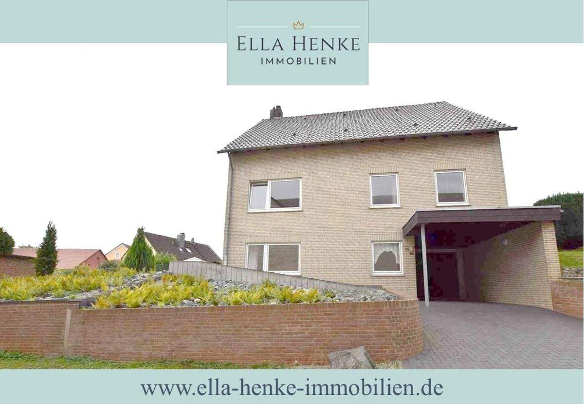Großzügiges Einfamilienhaus mit 5 Zimmern, Keller + Garage... – Schöningen – Bild 1 von 9