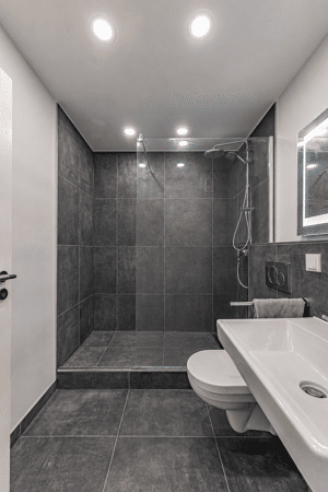 Modernisierte 2 Zimmer Wohnung mit Süd Loggia in Hamburg Wandsbek – 22047 Hamburg – Vorschaubild 4