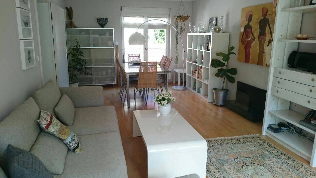 Möblierte 2 ZKB mit zauberhaftem Balkon mitten in der Altstadt Ingolstadts – Ingolstadt – Vorschaubild 3