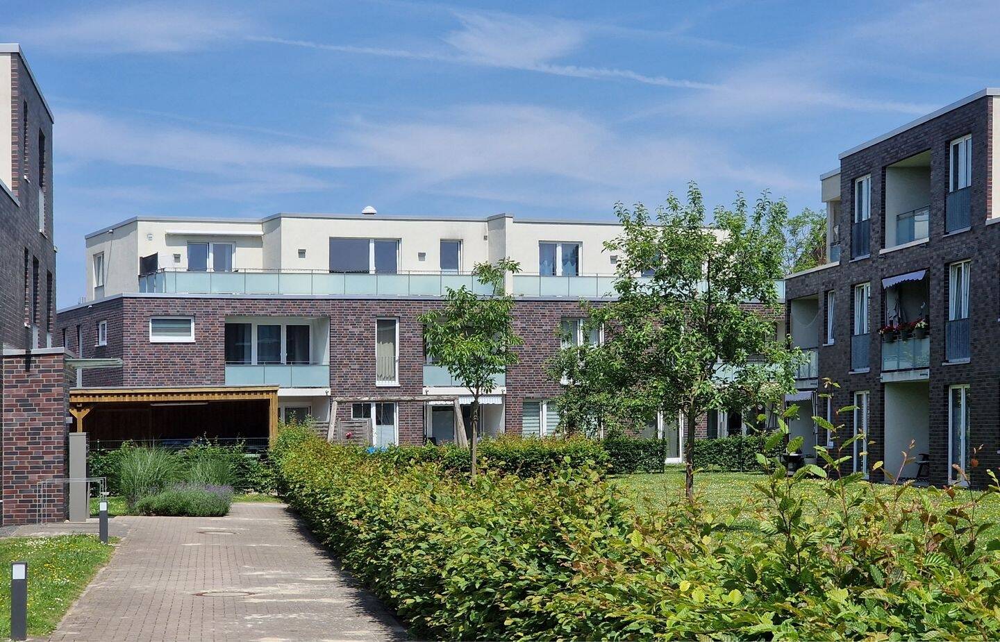 Lukrative Kapitalanlage | Gepflegte Wohnanlage mit 8 gut vermietbaren Wohneinheiten – Oldenburg – Vorschaubild 2