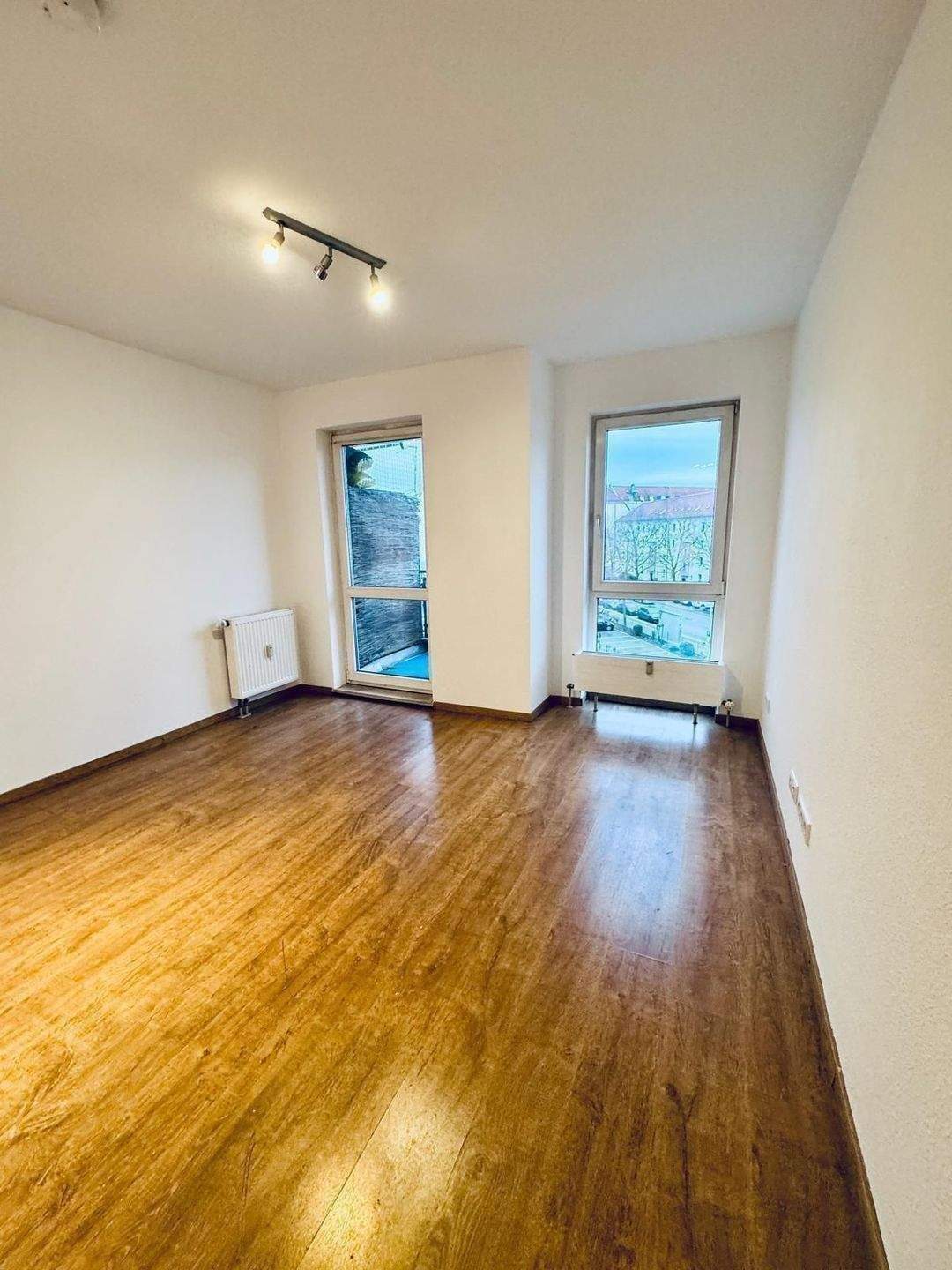1-Zimmer-Apartment mit Balkon, 4. OG, Aufzug – Fürth Südstadt, U-Bahn 300 m, Kapitalanlage – Fürth – Bild 1 von 4